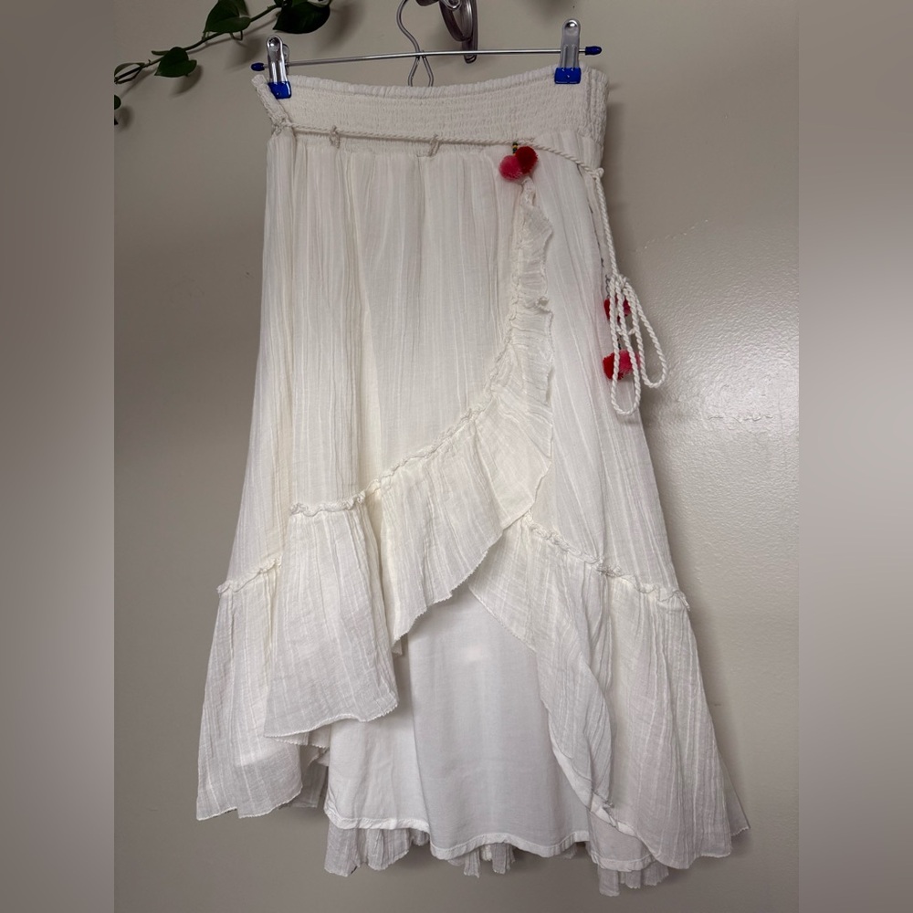Odd Molly Love Crush White Asymmetric Ruffle Hem Skirt Medium/2 NWT